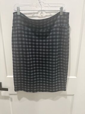 LuLaRoe Black and Gray Plaid Gingham Pencil Skirt Size XL
